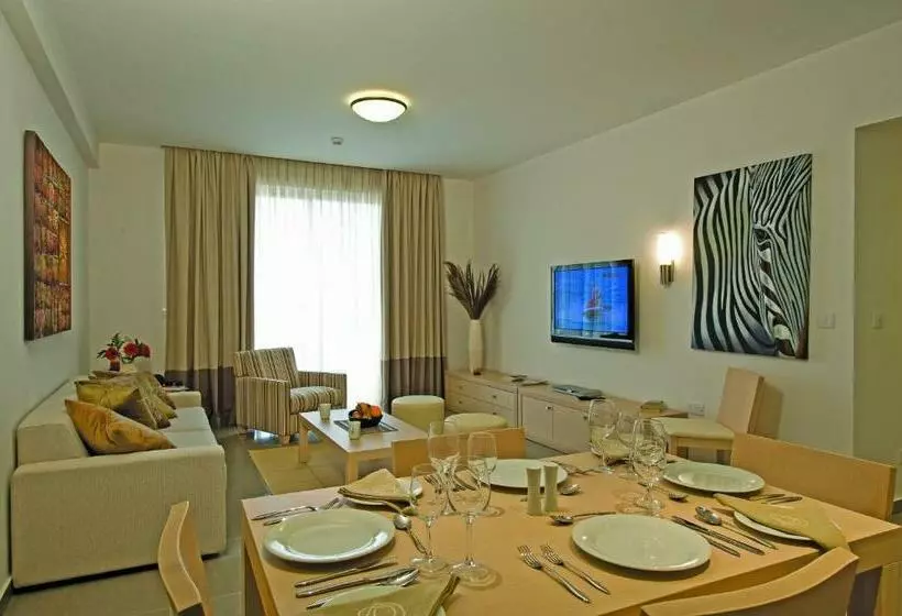 سوئیت 2 خوابه, Capital Coast Resort And Spa