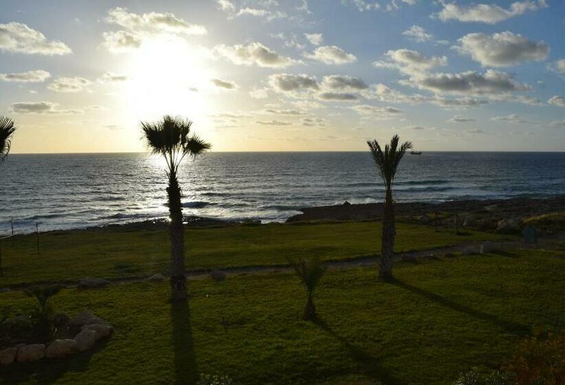 Номер Стандарт Вид на Море, Capital Coast Resort And Spa