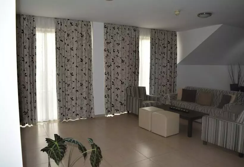 3 Bedroom Suite, Capital Coast Resort And Spa