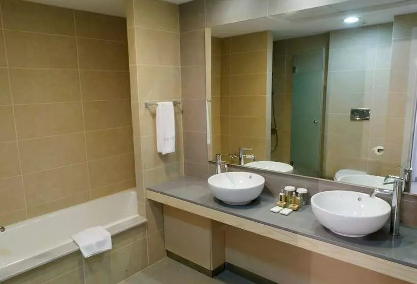 2 Bedroom Superior Room, Capital Coast Resort And Spa