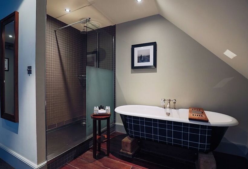 سوییت جونیور, Du Vin Edinburgh