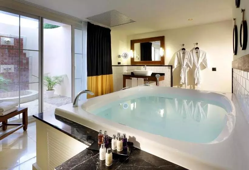 سوییت با چشمانداز دریا, Grand Palladium Lady Hamilton Resort & Spa - All Inclusive