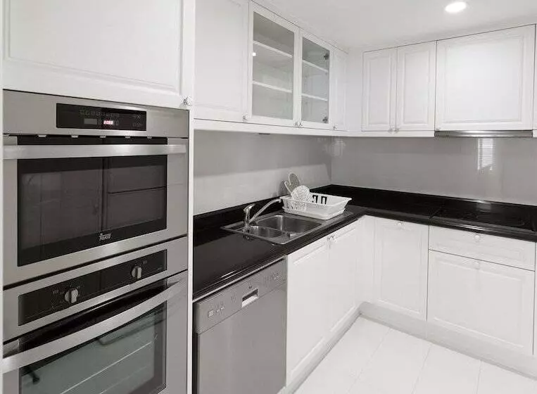 3 Bedroom Suite, Grande Centre Point Hotel Ratchadamri Bangkok