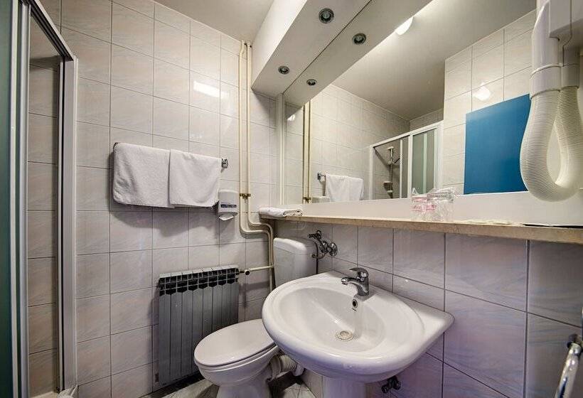 غرفة إقتصادية, Issa