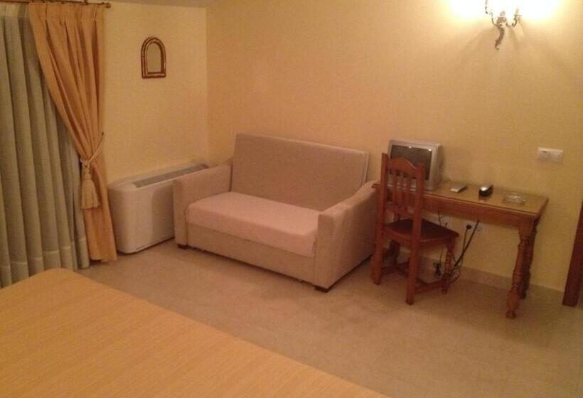 اتاق استاندارد, Las Fuentes