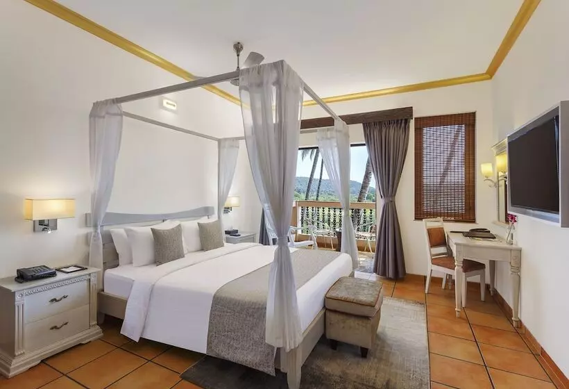 سوییت اجرایی, Lazy Lagoon, Baga A Lemon Tree Resort, Goa