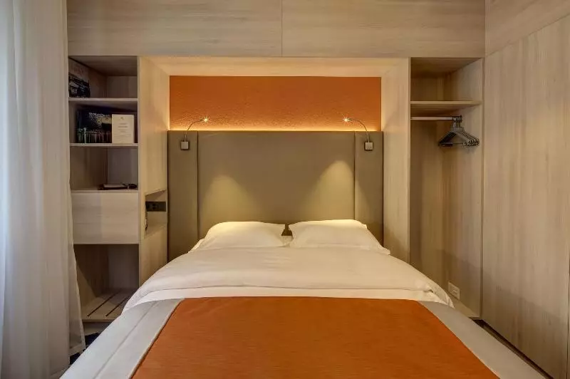 اتاق لوکس با چشمانداز باغ, Lazy Lagoon, Baga A Lemon Tree Resort, Goa
