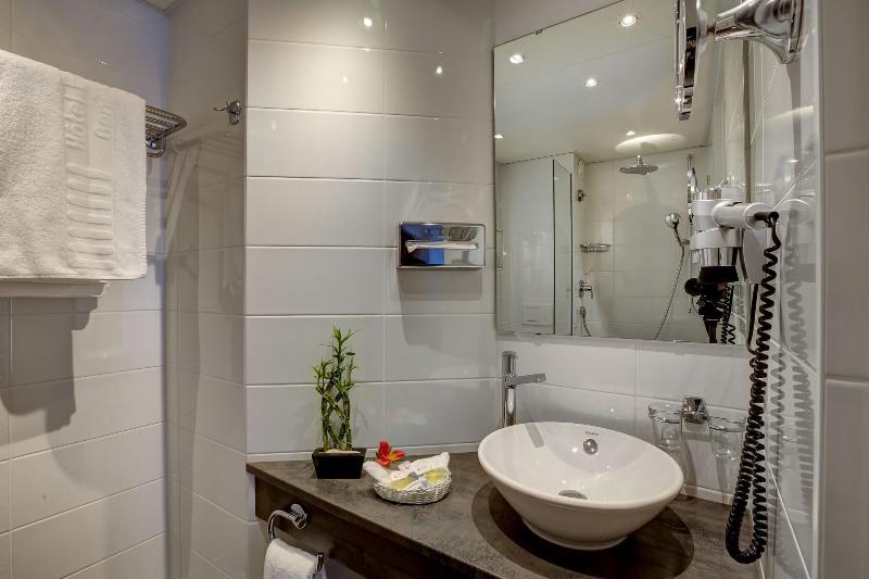 Camera Deluxe Vista Giardino, Lazy Lagoon, Baga A Lemon Tree Resort, Goa