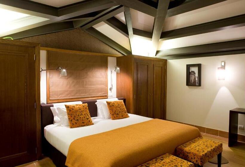 Quarto Familiar, Lusitano