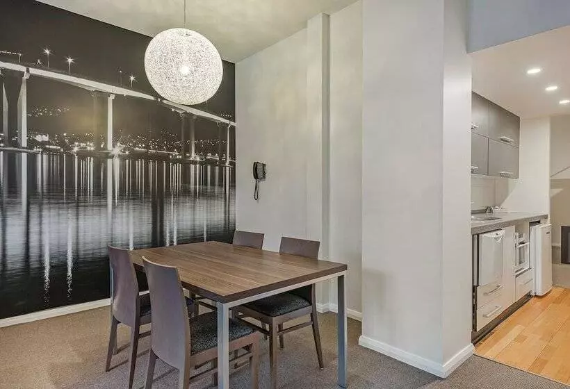 آپارتمان اجرایی 1 خوابه, Mantra One Sandy Bay Road