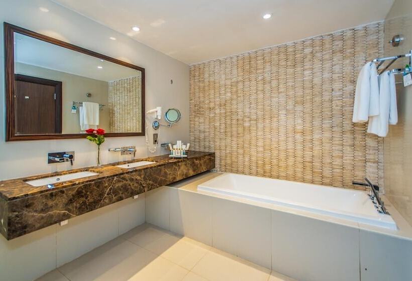 غرفة سوبيريور, Mirfa