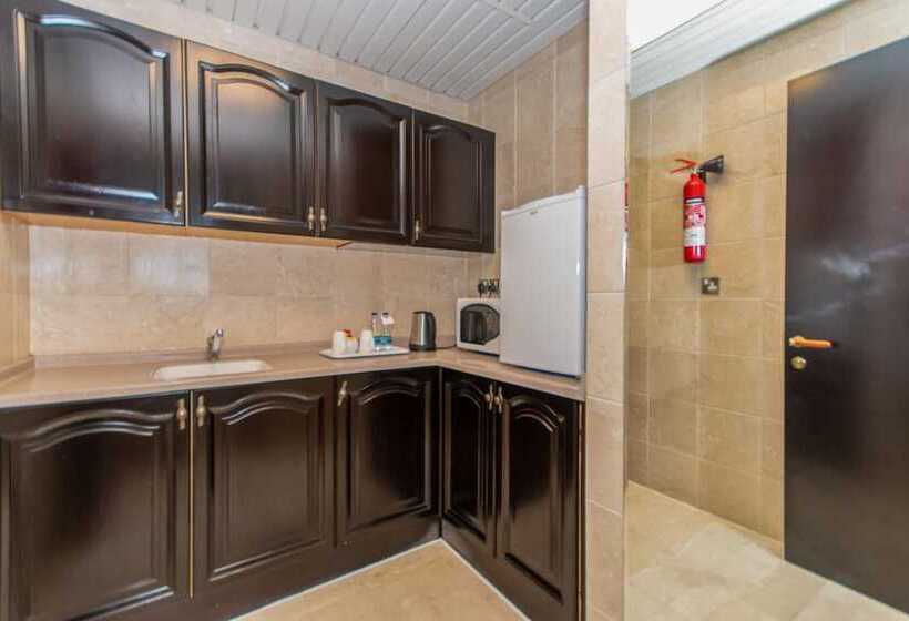 غرفة سوبيريور, Mirfa