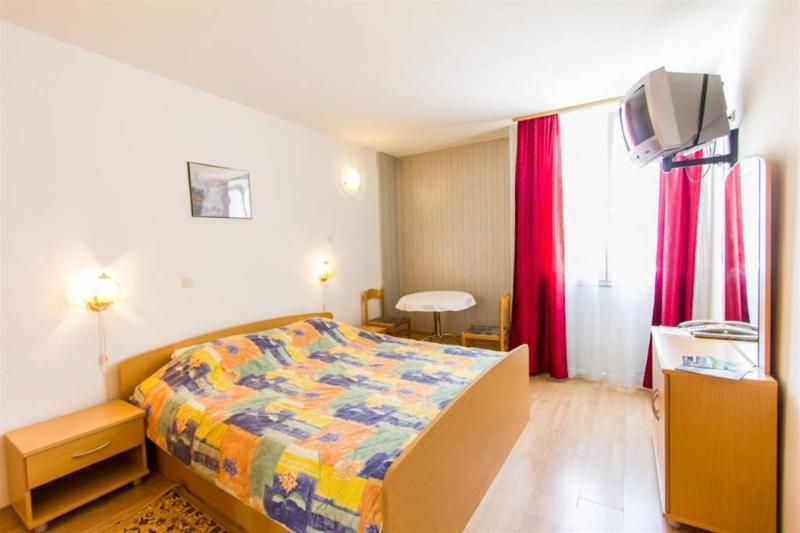 Номер Стандарт, Omorika