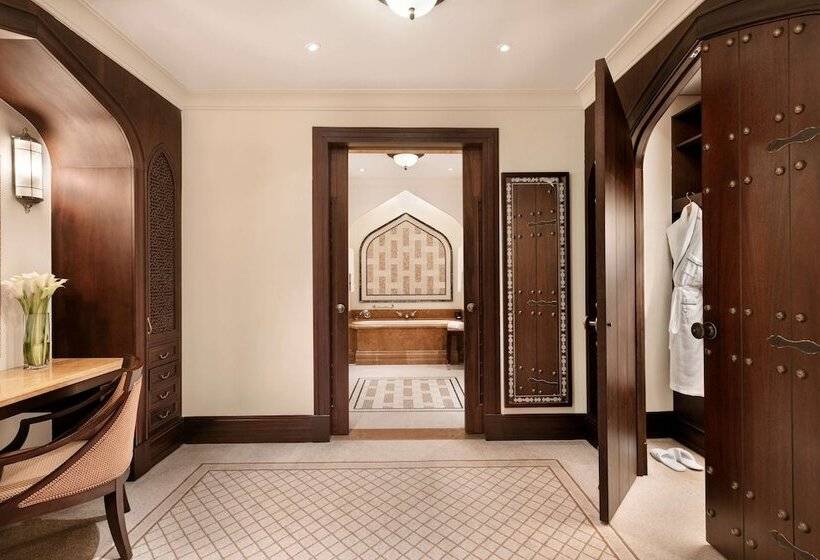 جناح إدارى, Shangri La, Qaryat Al Beri, Abu Dhabi