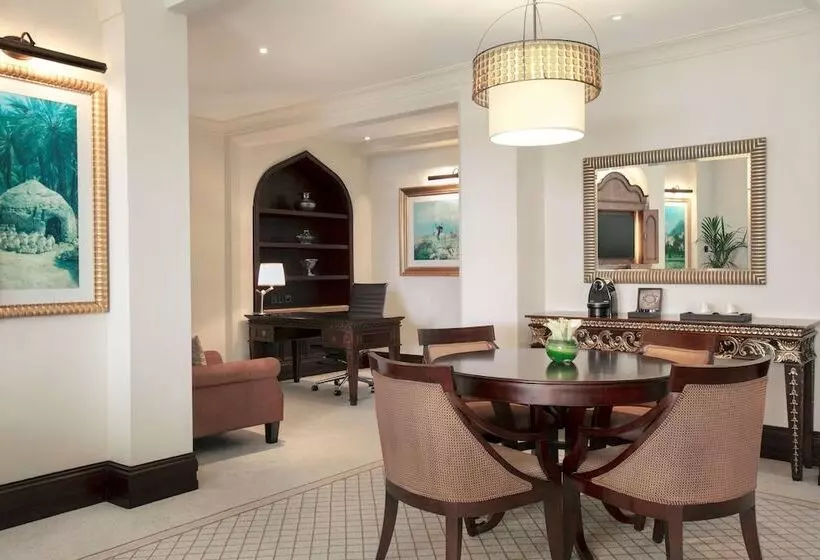 سوییت, Shangri La, Qaryat Al Beri, Abu Dhabi