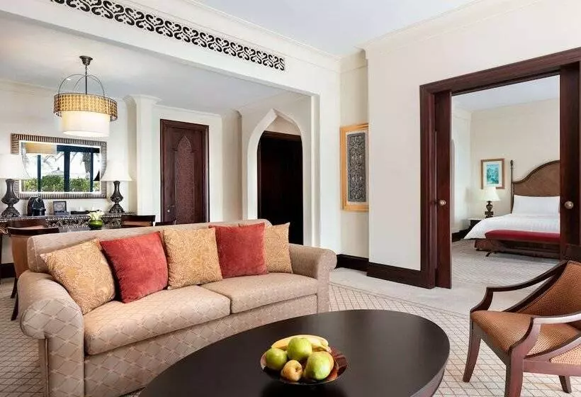 سوییت, Shangri La, Qaryat Al Beri, Abu Dhabi