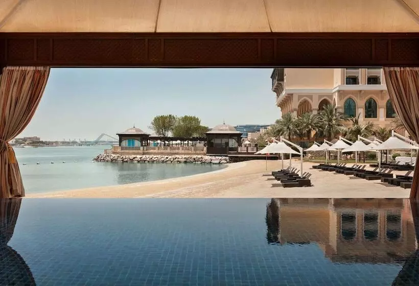 اتاق لوکس, Shangri La, Qaryat Al Beri, Abu Dhabi