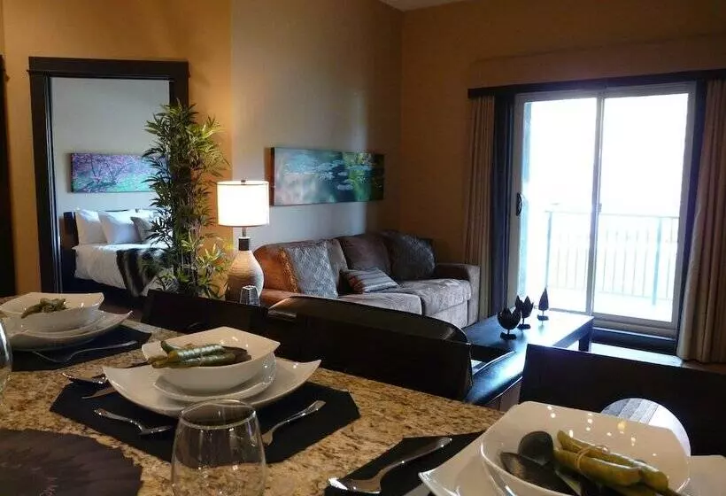 سوییت, Silver Creek Lodge