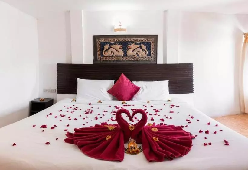 اتاق لوکس با چشم‌انداز, The Palace Aonang Resort