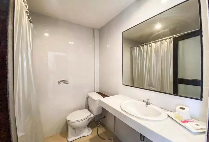اتاق سوپریور با چشم‌انداز شهر, The Palace Aonang Resort