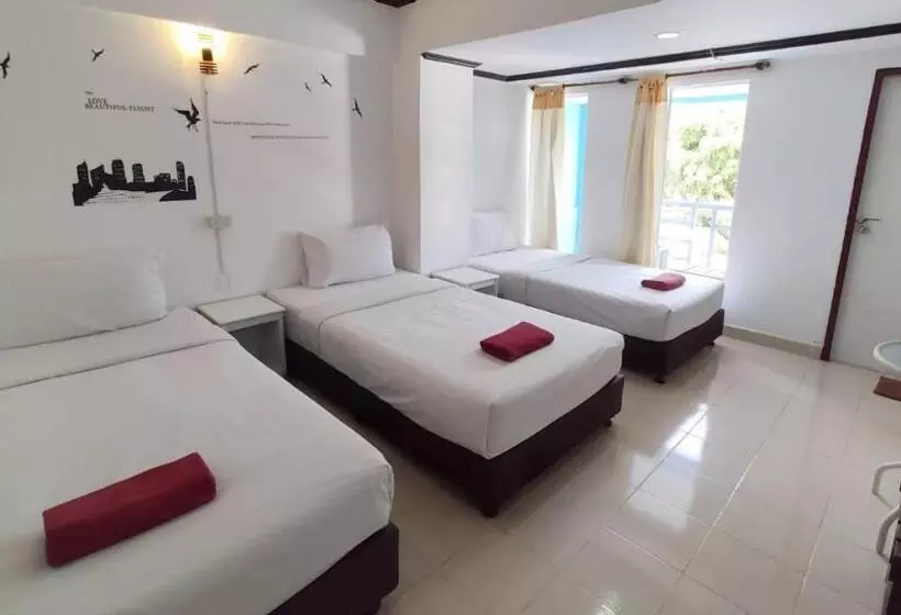 اتاق استاندارد سه نفره, The Palace Aonang Resort