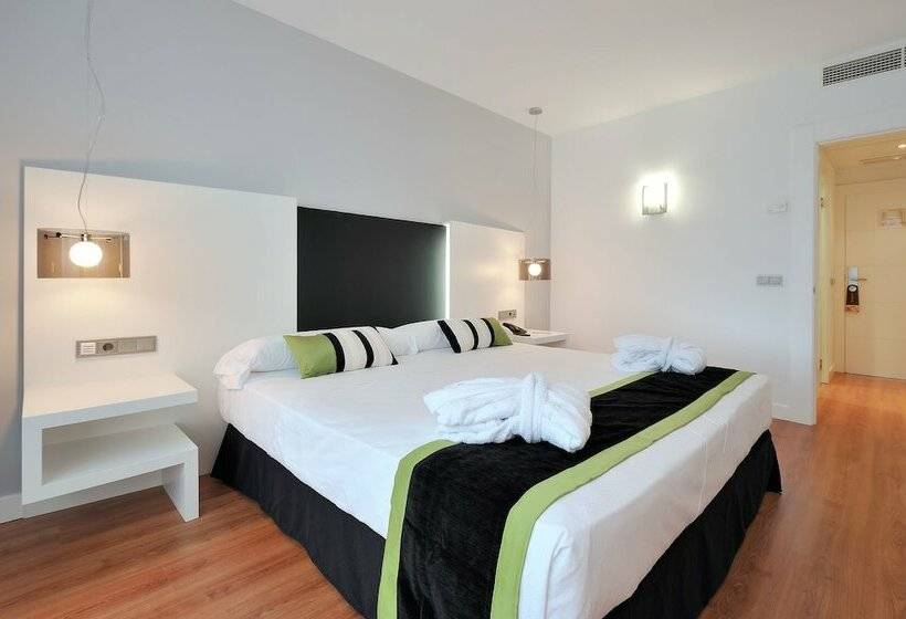 اتاق سوپریور با چشم‌انداز دریا, Catalonia Málaga