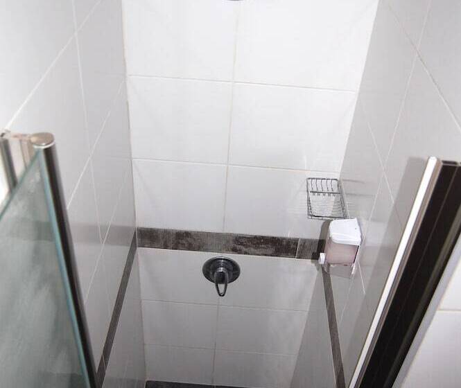 اتاق استاندارد یک نفره, King Hotel Cairo