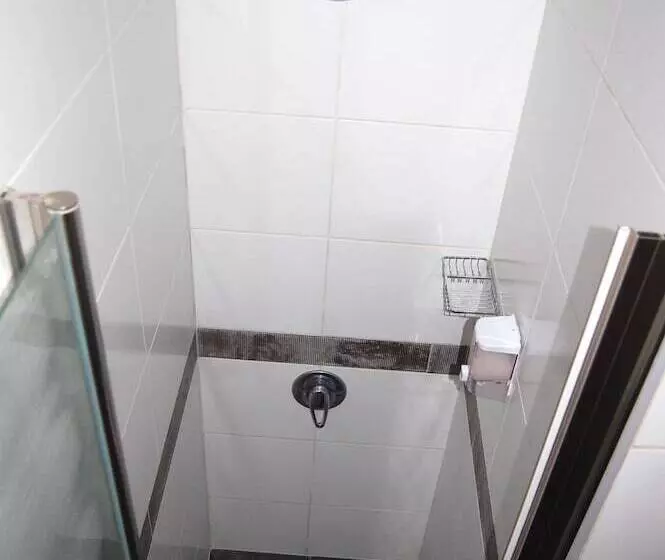 اتاق استاندارد سه نفره, King Hotel Cairo