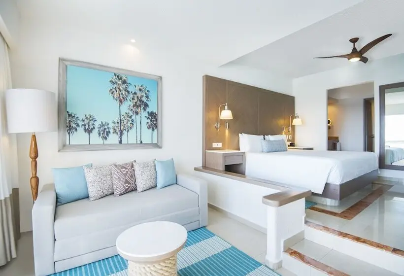 Juniorsviitti King-vuode, Sunscape Cancun All Inclusive Resort & Spa