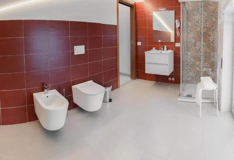 اتاق لوکس سه تخته, Borgo Incoronata B&b