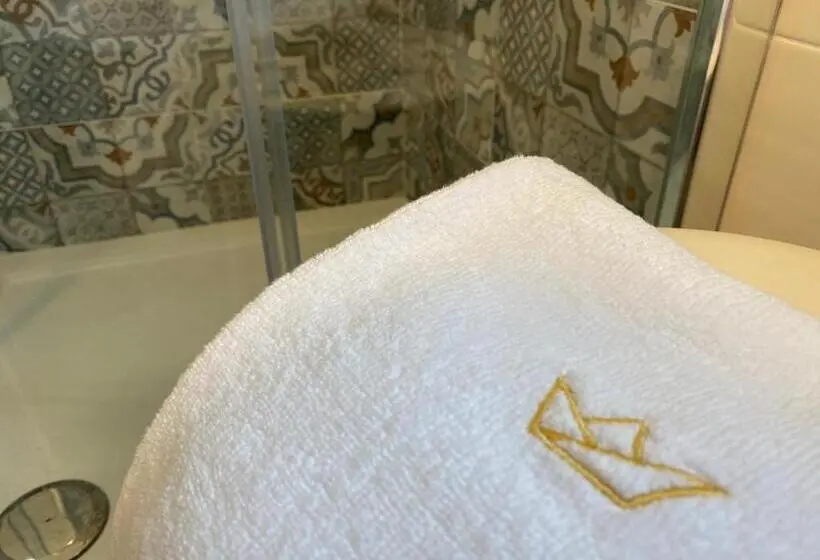 اتاق لوکس خانوادگی, Borgo Incoronata B&b