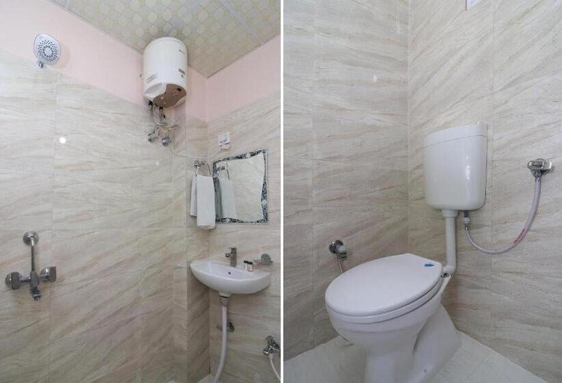 اتاق لوکس سه تخته, Flagship Hotel Royal Paradise