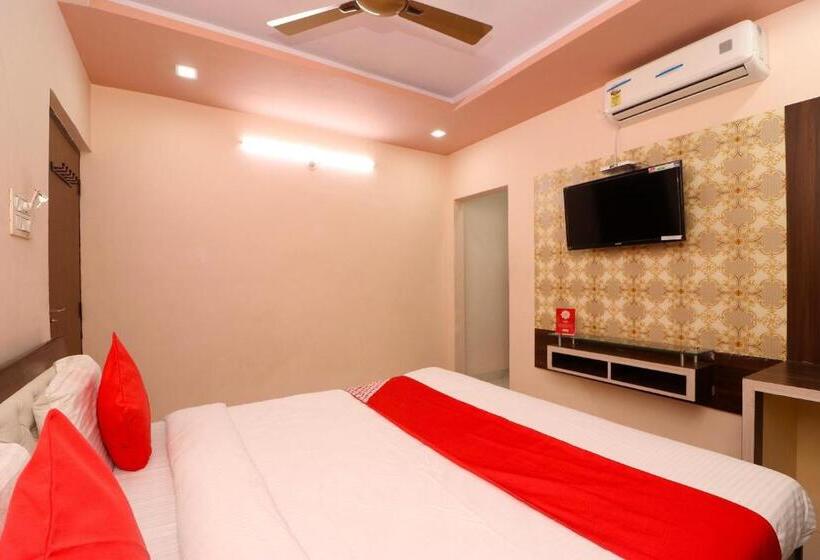 اتاق لوکس سه تخته, Flagship Hotel Royal Paradise