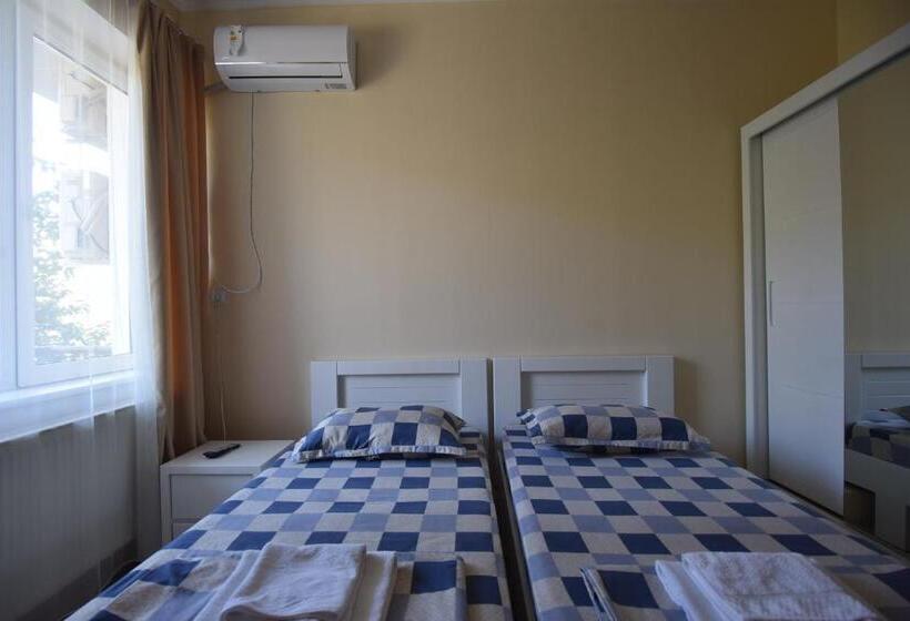 اتاق استاندارد, Vake Palace