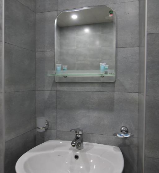 اتاق استاندارد, Vake Palace