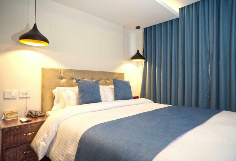 اتاق لوکس, Satkar Hotel And Spa