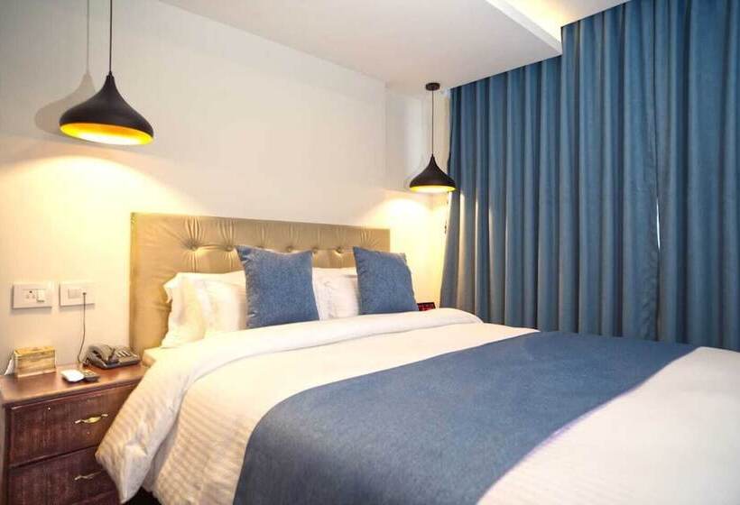 اتاق لوکس, Satkar Hotel And Spa