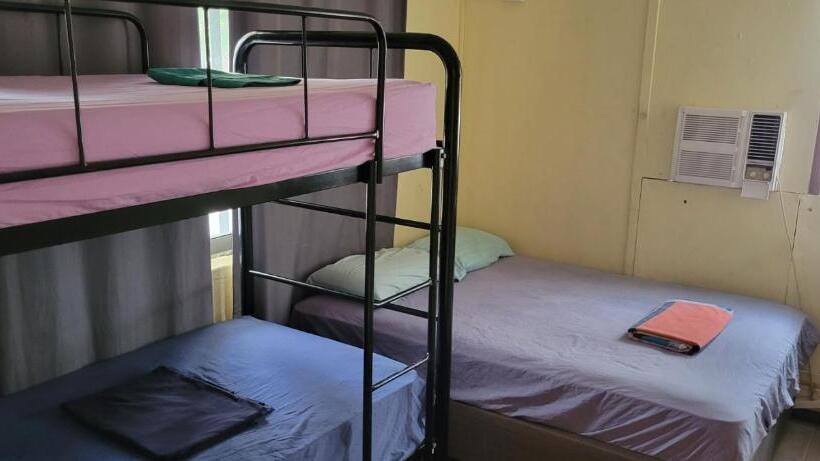 ルームシェアのワンベッド, The Cozy Hostel   Motel