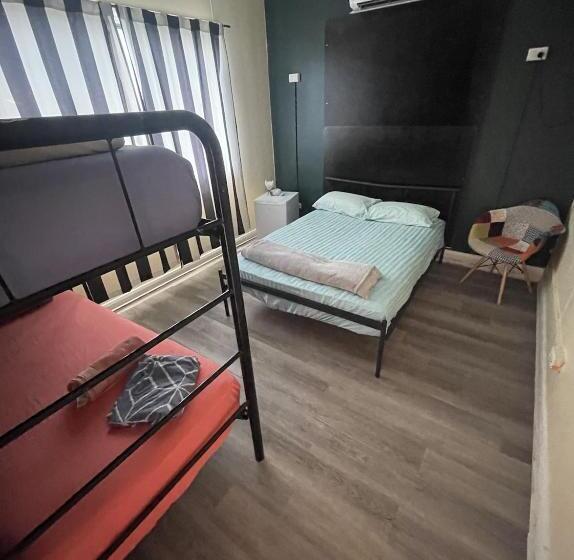 浴室共有ファミリールーム, The Cozy Hostel   Motel