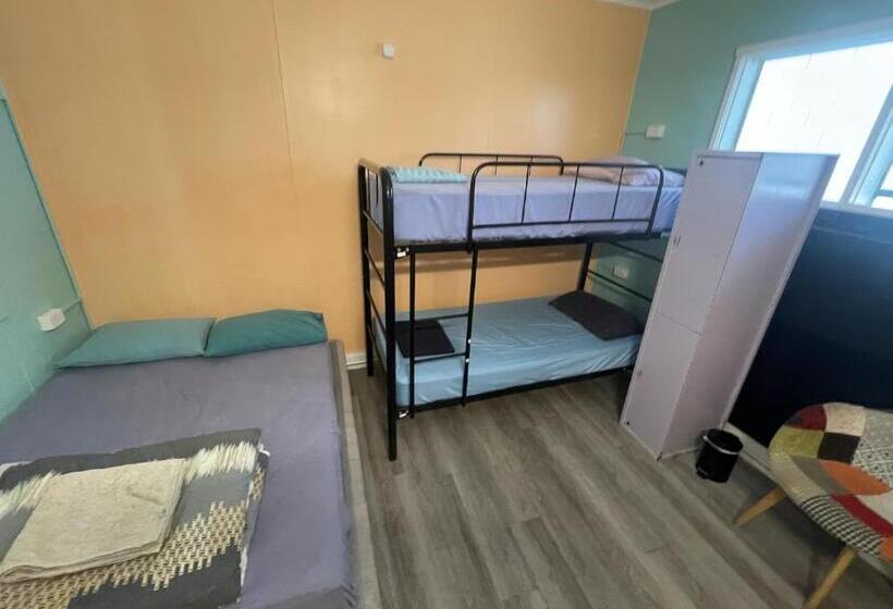 浴室共有ファミリールーム, The Cozy Hostel   Motel