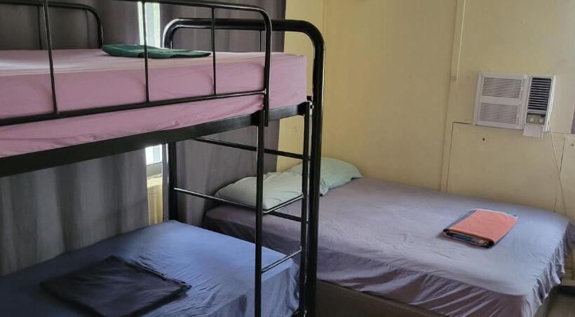 浴室共有ファミリールーム, The Cozy Hostel   Motel