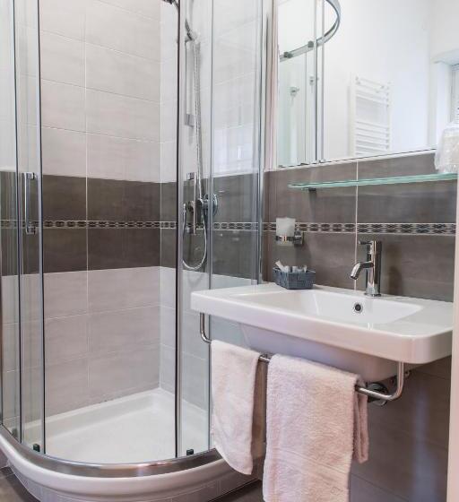 اتاق لوکس چهار تخته, Mirabilia Urbis Roma