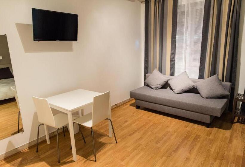 اتاق لوکس چهار تخته, Mirabilia Urbis Roma