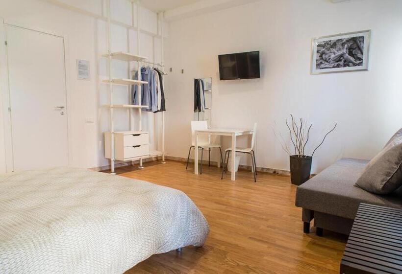 اتاق لوکس چهار تخته, Mirabilia Urbis Roma