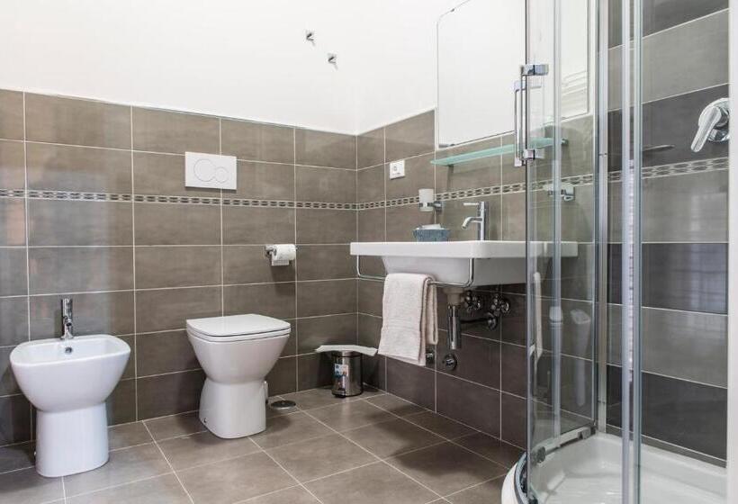 اتاق لوکس سه تخته, Mirabilia Urbis Roma