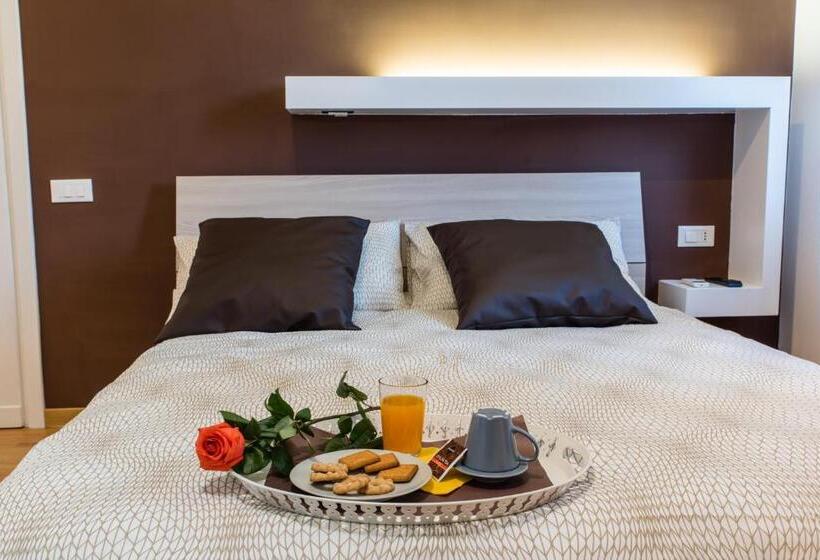 اتاق لوکس سه تخته, Mirabilia Urbis Roma