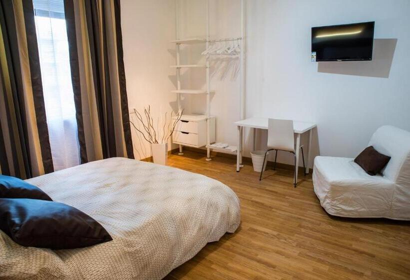 اتاق لوکس سه تخته, Mirabilia Urbis Roma