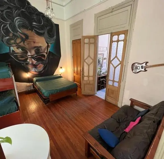 Perhehuone, High Hostel Rosario