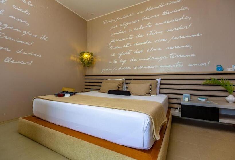 Номер Deluxe Кровать Кинг, Dco Suites Lounge & Spa