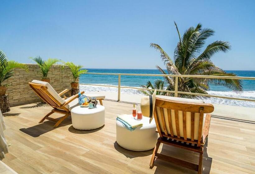 Номер Deluxe Кровать Кинг, Dco Suites Lounge & Spa